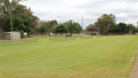 Riverbank Caravan Park - QLD Tourism 6