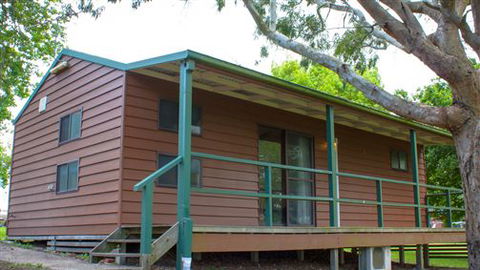 Lakes And Craters Holiday Park - QLD Tourism 3