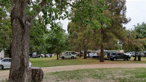 Valley View Caravan Park - QLD Tourism 0
