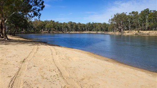 Koonoomoo VIC QLD Tourism