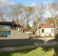 Kickback Cottages - QLD Tourism