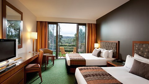 Yarra Valley Lodge - QLD Tourism 3