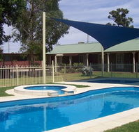 Carn Court Holiday Apartments - QLD Tourism