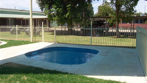 Carn Court Holiday Apartments - QLD Tourism 3