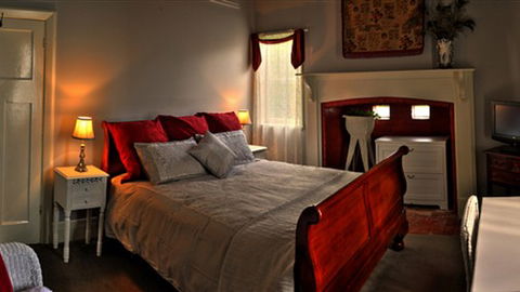 Heytesbury House B&B - QLD Tourism 2