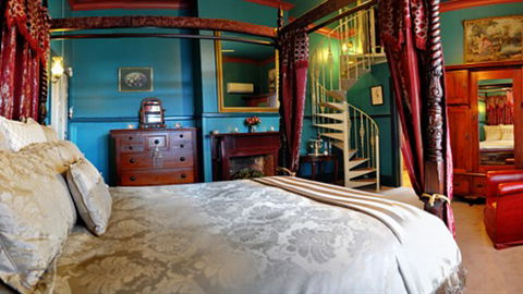 Heytesbury House B&B - QLD Tourism 1