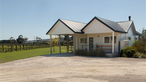 Lakeside Villas At Crittenden Estate - QLD Tourism 3