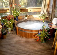 Arcadia Cottages - QLD Tourism