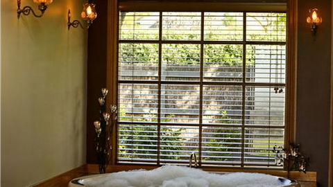 Ripplebrook Cottages - Queensland Tourism 2