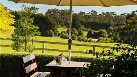 Ripplebrook Cottages - Queensland Tourism 5