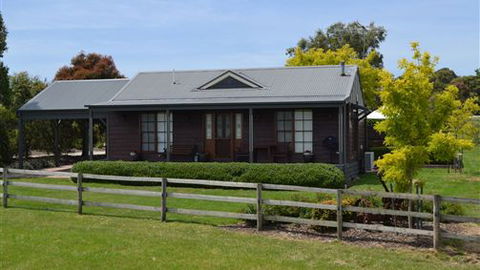 Ripplebrook Cottages - Queensland Tourism 4