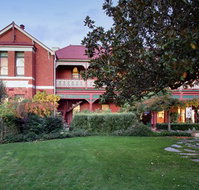 Alzburg Resort Mansfield - QLD Tourism