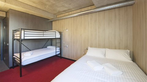 Buller Central Hotel - QLD Tourism 0