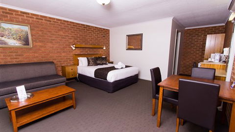 Advance Motel - QLD Tourism 1