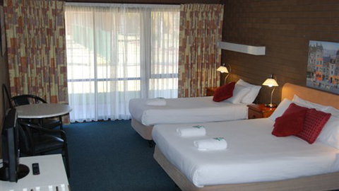 Barooga Country Inn Motel - QLD Tourism 4