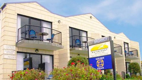 Waterfront Motor Inn - Queensland Tourism 0