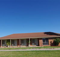 Australian Settlers Motor Inn - QLD Tourism