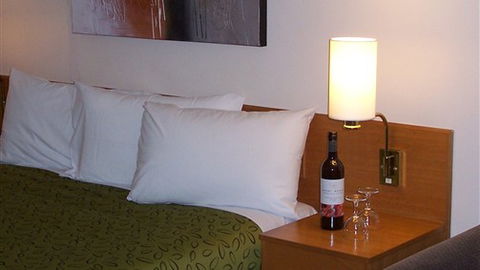 Hermitage Motor Inn - QLD Tourism 2