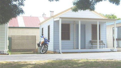 Castlemaine Central Cabin & Van Park - QLD Tourism 3