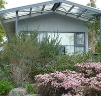 Blue Waters Cottages for Two - QLD Tourism