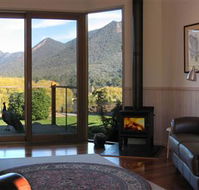 Cathedral Valley Farm - QLD Tourism