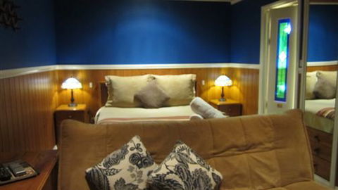 Willowlake Cottages - QLD Tourism 1