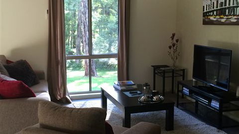 Emerald Creek Cottages - QLD Tourism 1
