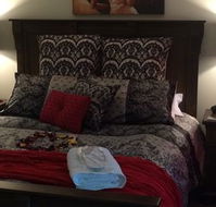 Emerald Creek Cottages - QLD Tourism