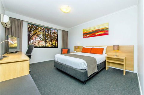 Alpha Canberra Hotel And Apartments - QLD Tourism 3