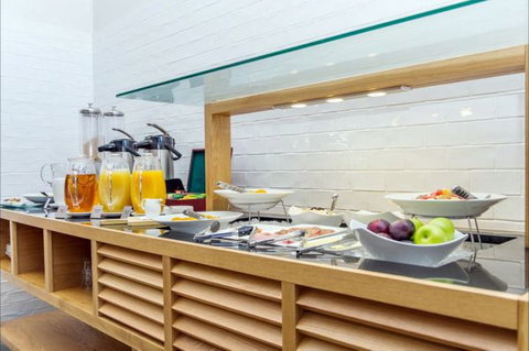 Alpha Canberra Hotel And Apartments - QLD Tourism 6