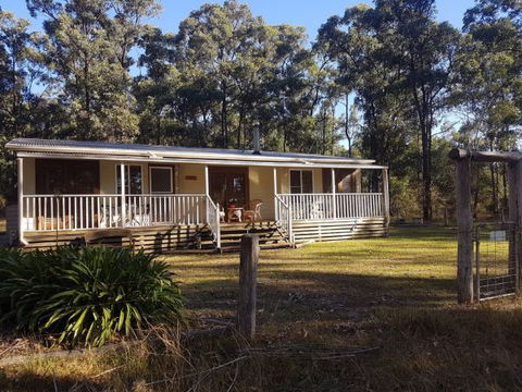Dandaloo Cottage - QLD Tourism 0