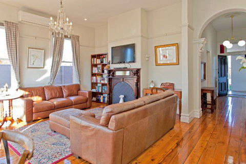 Elegance On Englehardt - Queensland Tourism 6