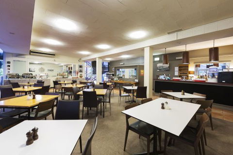 Forrest Hotel And Apartments - QLD Tourism 2
