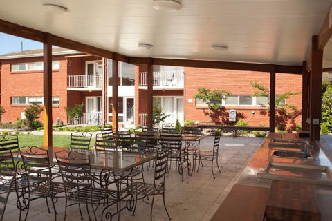 Forrest Hotel And Apartments - QLD Tourism 8