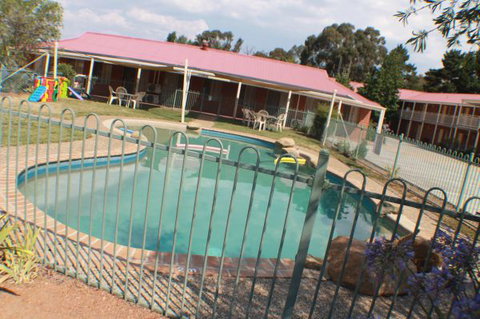 Gold Creek Tourist Resort - QLD Tourism 1