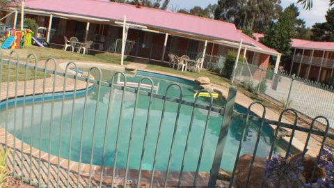 Gold Creek Tourist Resort - QLD Tourism 0