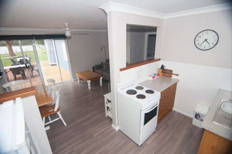 Laguna Lodge Holiday Units - QLD Tourism 3