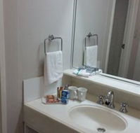 Beachcomber Hotel and Conference Centre - QLD Tourism