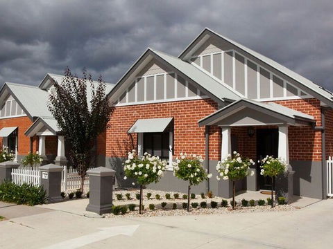 William Cottages - QLD Tourism 0