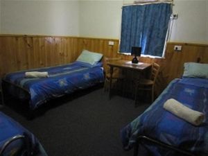 Tibooburra Hotel - QLD Tourism 0