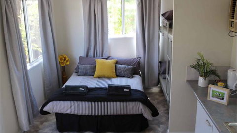 Mataranka Roadhouse And Cabins - QLD Tourism 1