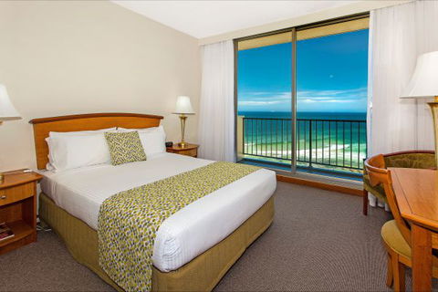 Quality Hotel NOAHS On The Beach - QLD Tourism 2