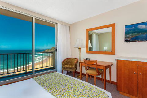 Quality Hotel NOAHS On The Beach - QLD Tourism 3