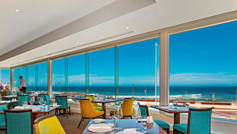 Quality Hotel NOAHS On The Beach - QLD Tourism 6
