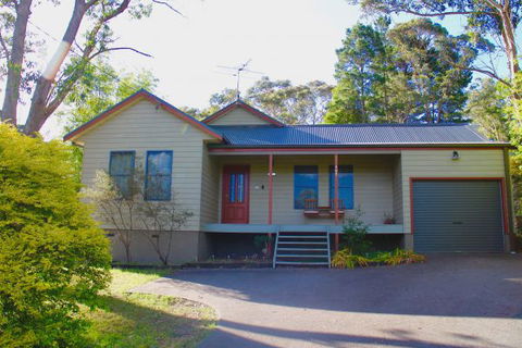 Scenic Cottage - QLD Tourism 1