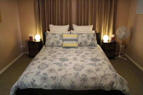 Scenic Cottage - QLD Tourism 4