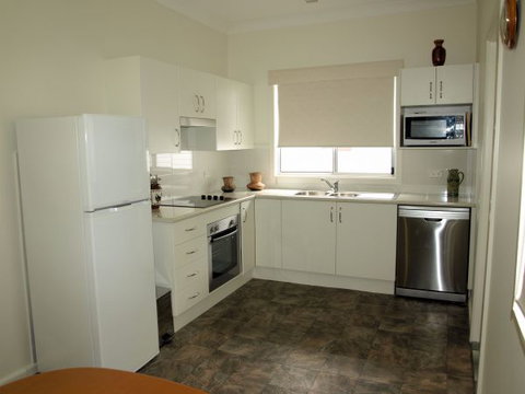 Shamrose Cottage - QLD Tourism 3
