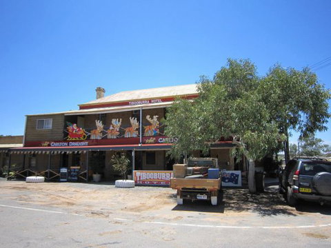 Tibooburra Hotel - QLD Tourism 1
