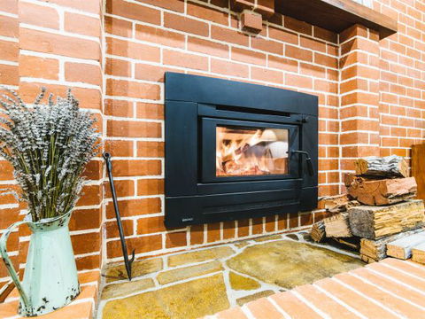 Alpine Edge Accommodation - QLD Tourism 7