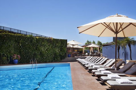 Four Seasons Hotel Sydney - QLD Tourism 2